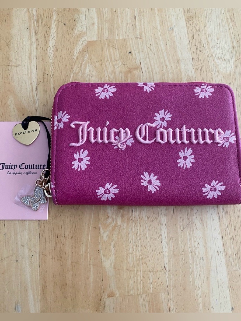 Juicy Couture Daisy Zip Wallet